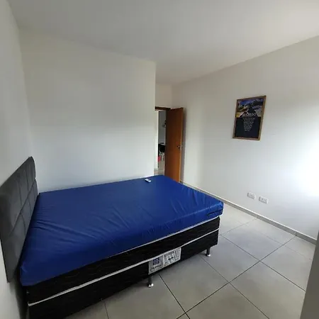 Ubatuba - Apartamento no Centro da Cidade próximo a restaurantes e às grande, centro, Itaguá, etc.-2