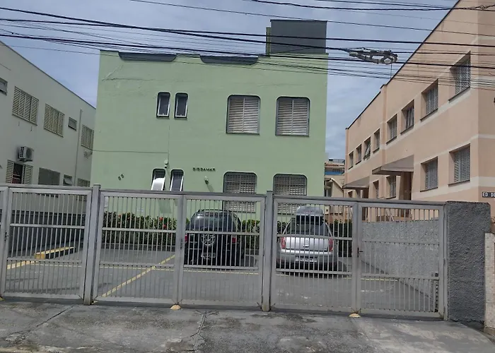 Apto térreo em Ubatuba, a 50 metros do mar